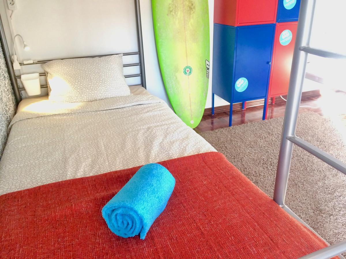 Surf Riders & Co Surf Camp Moinhos Hostel Ericeira Zewnętrze zdjęcie